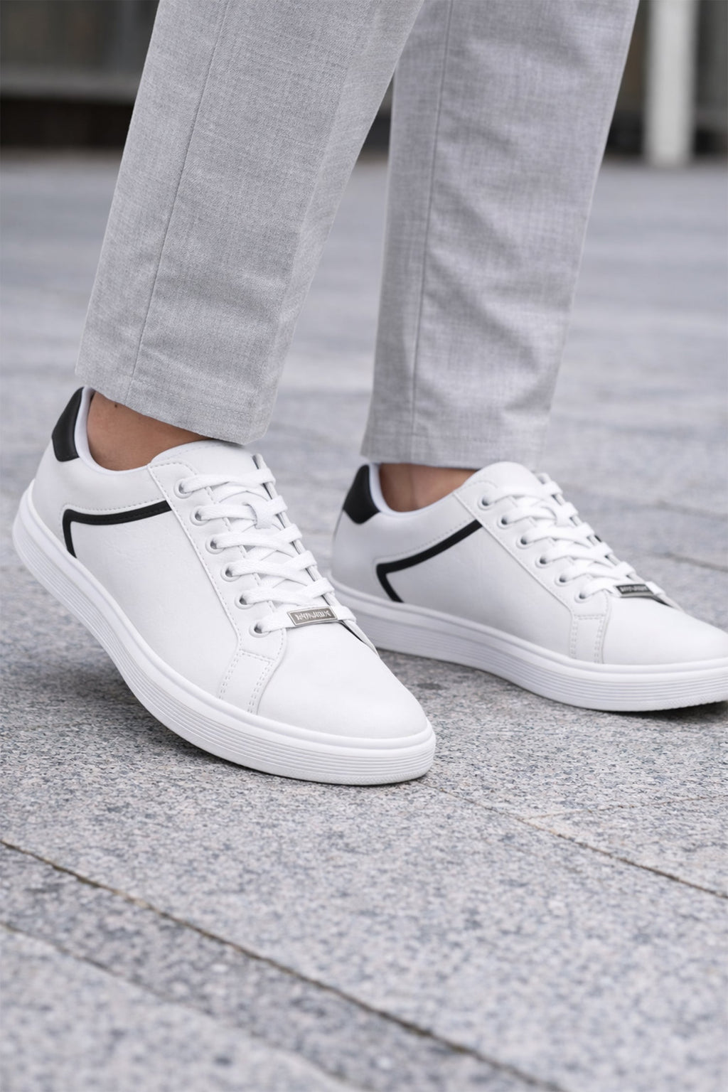 ND CITY™ Classic White Low Top Trainers