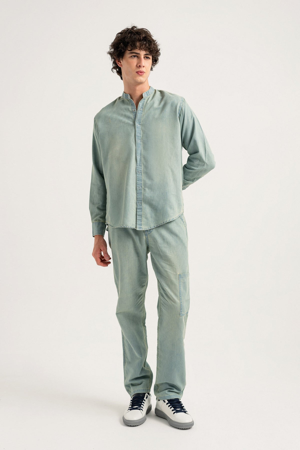 ND CITY™ Mid Blue Chambray Shirt